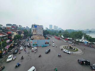 Tòa nhà 'Hàm cá mập' đã được tháo dỡ xong