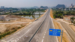 Có nên thu phí cao tốc do Nhà nước đầu tư?