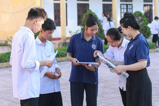 Điểm chuẩn ngành “hot” cao, cơ hội việc làm lớn