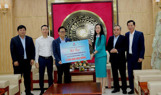 Quảng Ngãi: Tiếp nhận 3,5 tỷ đồng hỗ trợ quà Tết cho người nghèo