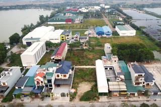 Cận cảnh vi phạm xây dựng tràn lan tại Khu công nghiệp nhỏ và vừa Đa Hội