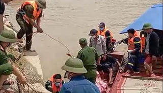 Tìm thấy thi thể học sinh lớp 9 nghi nhảy cầu tự tử