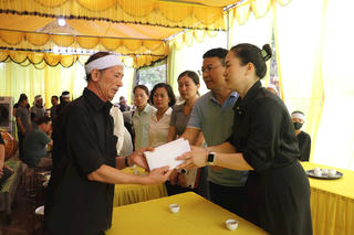 Sun Group dành hơn 2 tỷ đồng hỗ trợ gia đình các nạn nhân vụ lật tàu tại Quảng Ninh