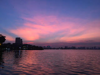 Hồ Tây - góc bình yên giữa lòng Hà Nội