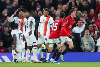 Premier League: Thắng 1-0 Luton, Man Utd chật vật leo lên vị trí thứ 6