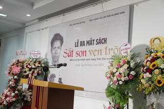 Ra mắt sách về lão thành cách mạng Trần Văn Mạc