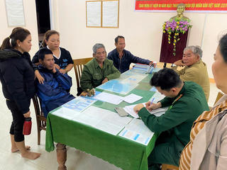 Quảng Ngãi: Cứu sống ngư dân bị lật thuyền thúng trôi dạt trên biển