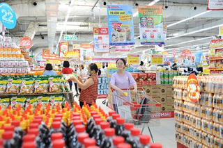 Tổng mức bán lẻ tăng sau khi giảm thuế