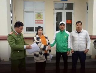 Nhận 290 triệu đồng chuyển khoản nhầm, thanh niên vội báo Công an