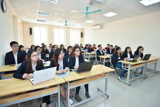 Học viện Ngân hàng công bố điểm chuẩn trúng tuyển 2024, cao nhất 28,13 điểm