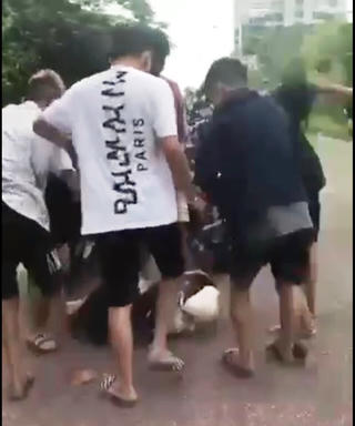 Hà Tĩnh: Điều tra vụ nam sinh bị đánh hội đồng