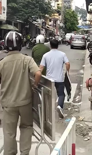 TP HCM: Đối tượng khỏa thân chém nhiều người đi đường rồi tự sát