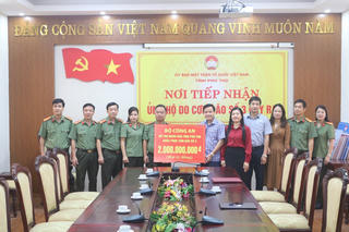 Bộ Công an hỗ trợ tỉnh Phú Thọ 2 tỷ đồng khắc phục hậu quả bão lũ