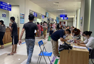 Giao mùa, bệnh nhân nhập viện tăng cao