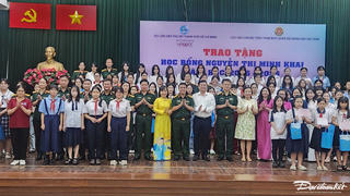TP Hồ Chí Minh: Trao hơn 160 suất học bổng cho trẻ em nghèo và học sinh mồ côi do dịch Covid-19