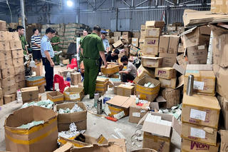 Đẩy lùi hàng giả, hàng nhái: Người tiêu dùng là ‘mắt xích’ quan trọng