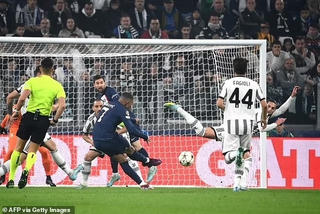 PSG và Benfica cùng giành vé vào vòng 1/8 Champions League