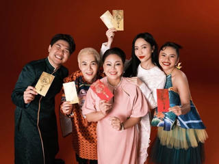 Dàn sao 'Gặp lại chị bầu' rạng rỡ trong bộ ảnh Tết