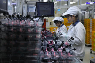 Xuất khẩu hàng hóa 3 tháng cuối năm: 'Chạy nước rút' về đích