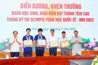 Hải Phòng: Thưởng 900 triệu đồng 2 học sinh giành hai Huy chương Toán quốc tế