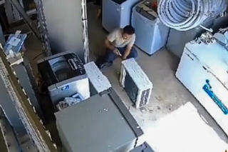 Thợ điện lạnh lý giải nguyên nhân cục nóng điều hòa phát nổ như bom