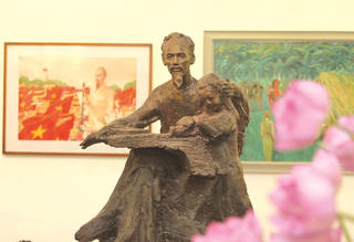 Triển lãm ‘Hồ Chí Minh trong nghệ thuật tạo hình’
