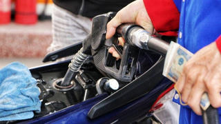 Giá dầu thế giới quay đầu tăng nhẹ ngày 6/1