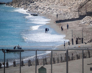 Căng thẳng tuyến đường di cư từ Maroc đến Ceuta