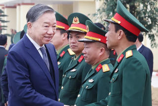 Tổng Bí thư Tô Lâm thăm và làm việc tại Lữ đoàn tên lửa 490-Binh chủng Pháo binh