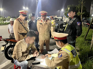 Thừa Thiên - Huế: 5 ngày ra quân, hàng trăm trường hợp vi phạm nồng độ cồn bị xử lý