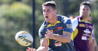 Ngôi sao bóng bầu dục qua đời vì tai nạn xe máy đêm Giáng sinh