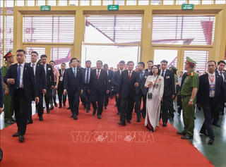 Lãnh đạo cấp cao Lào, Campuchia tham quan triển lãm 80 năm thành tựu đất nước của Việt Nam