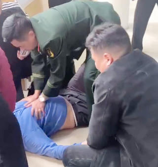 Quảng Ninh: Kịp thời sơ cấp cứu du khách bị co giật, ngừng tim