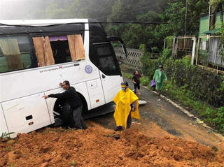 Bộ GTVT yêu cầu ứng phó mưa lũ khu vực Tây Nguyên, Trung Bộ