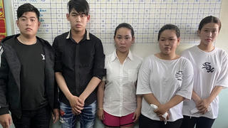 5 nam nữ thanh niên từ TP Hồ Chí Minh ra Đà Nẵng trộm 21 điện thoại