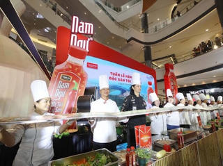 Nam ngư đồng hành cùng bà con nông dân phát triển kinh tế địa phương và nâng tầm đặc sản tỏi Lý Sơn