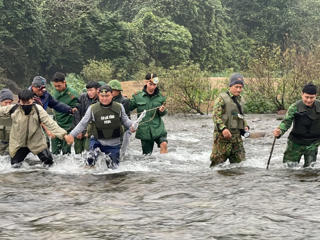 Bắt đối tượng truy nã đặc biệt sau 2 năm lẩn trốn trong rừng sâu