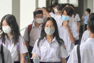 Thi vào lớp 10 tại TPHCM: 70% học sinh vào trường công lập