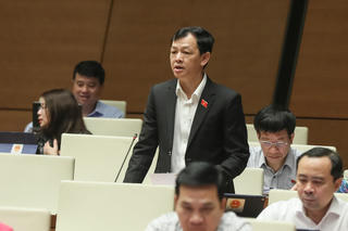 Ung thư gia tăng, ĐBQH đề nghị lắp thêm máy xạ trị