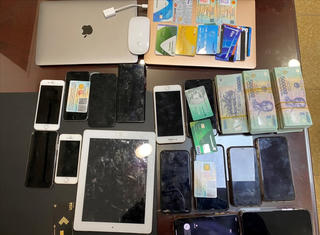 Triệt phá đường dây tổ chức đánh bạc và đánh bạc trên bong88.com