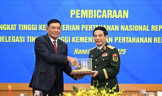 Đại tướng Phan Văn Giang hội đàm với Bộ trưởng Quốc phòng Indonesia