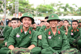 Bộ GDĐT đề nghị không bắt buộc nộp hồ sơ tạm hoãn nghĩa vụ quân sự trước ngày 15/10