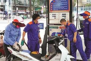 Lập sàn giao dịch xăng dầu: Nên hay không?