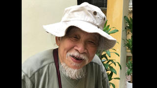 90 tuổi vẫn rong ruổi phố phường