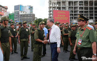 Chủ tịch nước dự Lễ ra mắt lực lượng tham gia bảo vệ an ninh, trật tự cơ sở tại TPHCM