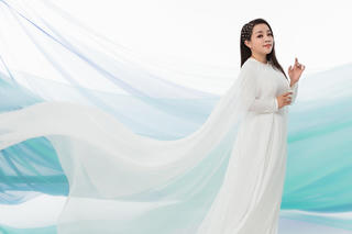 NSƯT Tố Nga ví cuộc đời như dòng sông, lúc yên ả, lúc sóng gió