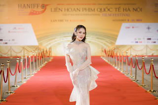 Hoa hậu Mai Phương, Bảo Ngọc và dàn Sao đổ bộ Lễ Bế mạc liên hoan phim