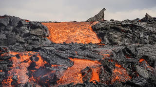 Núi lửa ở Iceland phun trào dữ dội