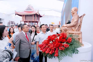 Chủ tịch UBND Thành phố Trần Sỹ Thanh tham quan Không gian Truyền thống và Sáng tạo Hà Nội 2025