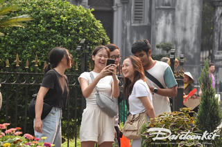 Phòng tránh nguy cơ ngộ độc thực phẩm mùa cao điểm du dịch